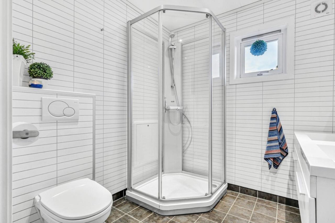 Private Room In Shared Apartment Тронхейм Екстериор снимка