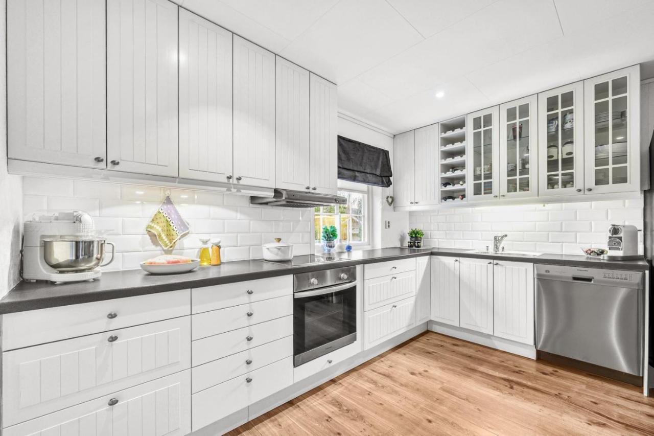 Private Room In Shared Apartment Тронхейм Екстериор снимка